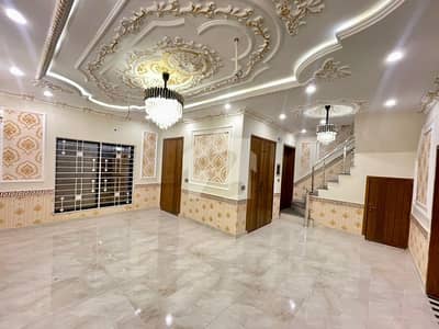 Ideal Prime Location House Is Available For Sale In Lahore