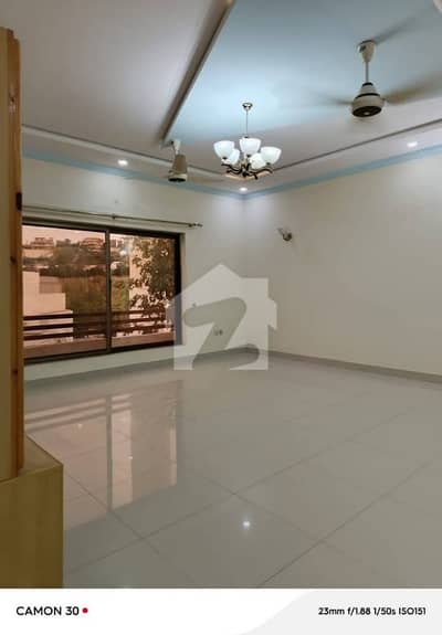5 Bedroom Double unit house available for sale in DHA 1 Sec D