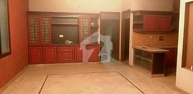 گلستانِ جوہر کراچی میں 3 کمروں کا 10 مرلہ بالائی پورشن 77.0 ہزار میں کرایہ پر دستیاب ہے۔