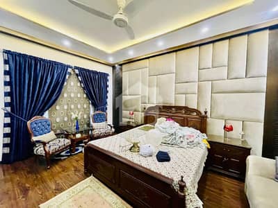 ڈی ایچ اے فیز 7 - بلاک ایکس فیز 7,ڈیفنس (ڈی ایچ اے),لاہور میں 1 کنال رہائشی پلاٹ 4.2 کروڑ میں برائے فروخت۔