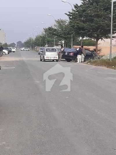 ZEEE Real Estate & Marketing Offers 1 Kanal near to Main Park & Mosque in DHA Phase 8 T Block Available Plot For Sale ZEEE Real Estate & Marketing Offers 1 Kanal near to Main Park & Mosque in DHA Phase 8 T Block Available Plot For Sale