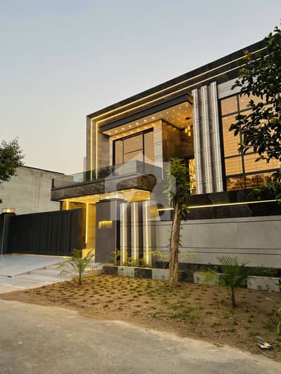 1 KANAL BRAND NEW ULTRA MODERN DESIGN HOUSE FOR SALE IN ENGNEER TOWN   NEAR TO VALANCIA TOWN
