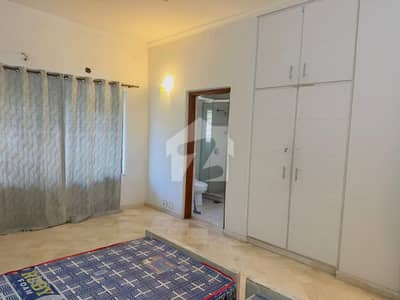 10 Marla Upper Portion In Lake City Meadows Is Available For rent
