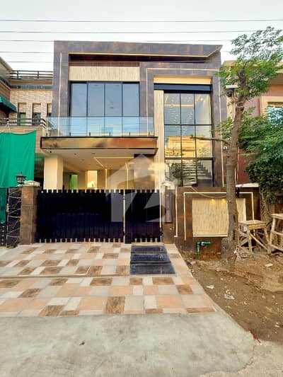 5MARLA ULTRA MODERN DOUBLE HEIGHT LOBBY HOUSE FOR SALE IN DHA RAHBER