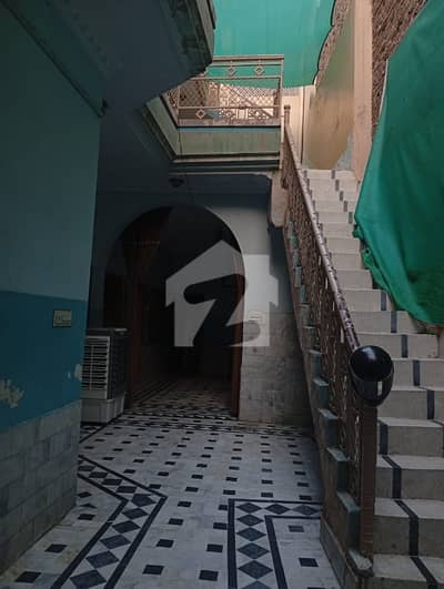 Prime Location In Gulberg 5 Marla House For Sale