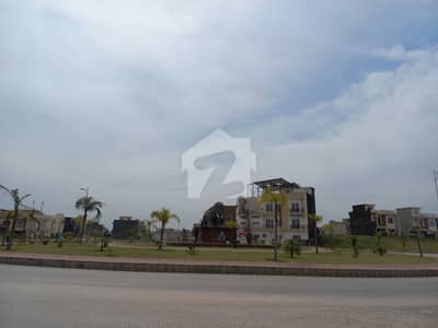 بحریہ ٹاؤن فیز 8 ۔ بلاک ایل بحریہ ٹاؤن فیز 8,بحریہ ٹاؤن راولپنڈی,راولپنڈی میں 10 مرلہ رہائشی پلاٹ 88.0 لاکھ میں برائے فروخت۔ بحریہ ٹاؤن فیز 8 ۔ بلاک ایل بحریہ ٹاؤن فیز 8,بحریہ ٹاؤن راولپنڈی,راولپنڈی میں 10 مرلہ رہائشی پلاٹ 88.0 لاکھ میں برائے فروخت۔