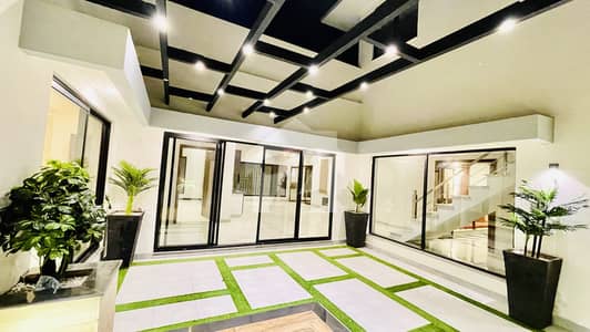 1 Kanal Luxury Home Available For Sale