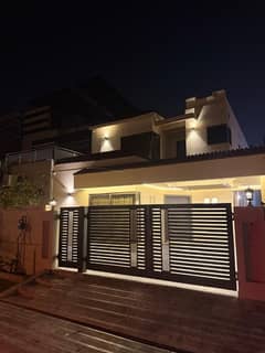 10 Marla Elegant Designer Bungalow Phase 4