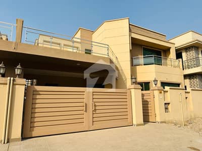 عسکری 3 ڈی ایچ اے ڈیفینس,ملتان میں 4 کمروں کا 11 مرلہ مکان 3.2 کروڑ میں برائے فروخت۔