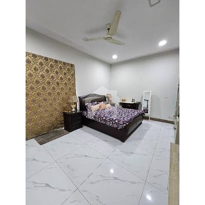ڈیفینس رایا ڈی ایچ اے ڈیفینس,لاہور میں 5 کمروں کا 2 کنال مکان 9.5 لاکھ میں کرایہ پر دستیاب ہے۔