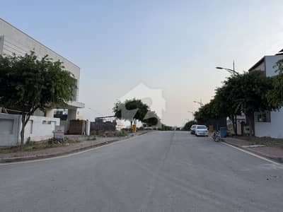 بحریہ انکلیو - سیکٹر ایف1 بحریہ انکلیو,بحریہ ٹاؤن,اسلام آباد میں 8 مرلہ رہائشی پلاٹ 1.17 کروڑ میں برائے فروخت۔