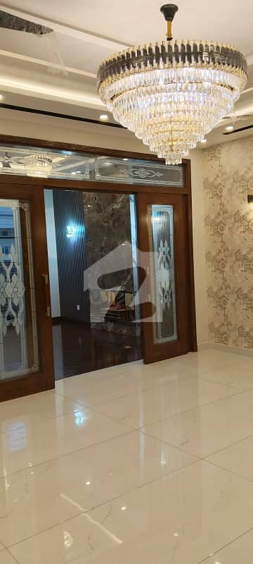 10 Marla brand new house on 80 foot road available for rent in Formanites with gas