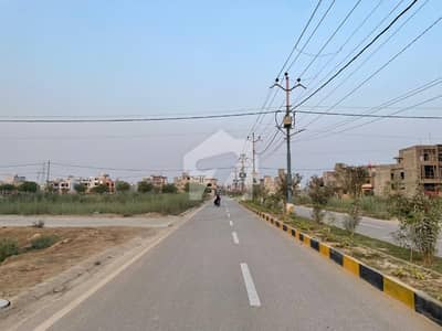 Spacious Prime Location 172 Square Yards Residential Plot Available For Sale In Sector 31 - Punjabi Saudagar City Phase 2