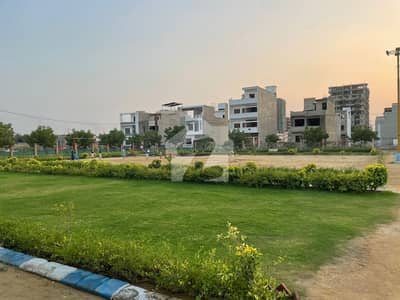 Corner Sector 31 - Punjabi Saudagar City Phase 2 Residential Plot Sized 120 Square Yards Is Available