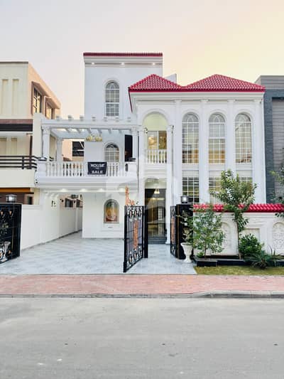 10 Marla White House For Sale In Bahria Orchard Lahore Phase 1 | LDA Approved Block | Prime Location 10 Marla White House For Sale In Bahria Orchard Lahore Phase 1 | LDA Approved Block | Prime Location