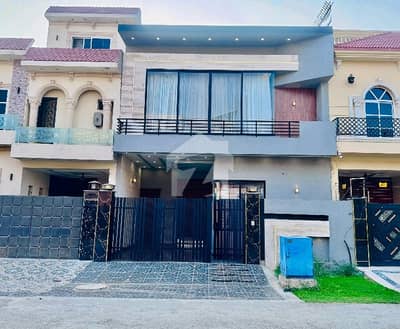 Perfect Prime Location 5 Marla House In Citi Housing Society For sale