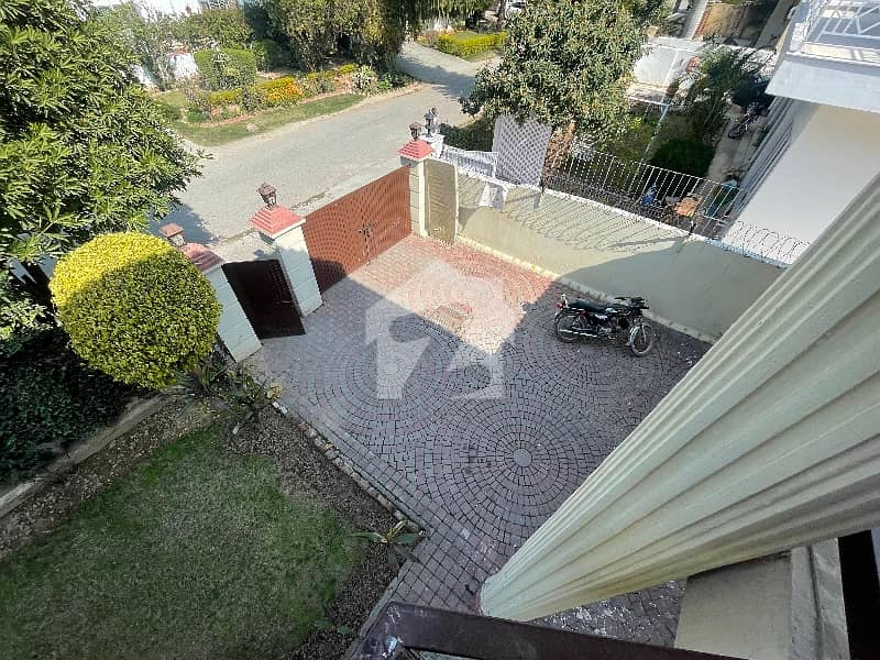 1 kanal Renoveted Full House For Rent In F-10 Islamabad 1 kanal Renoveted Full House For Rent In F-10 Islamabad