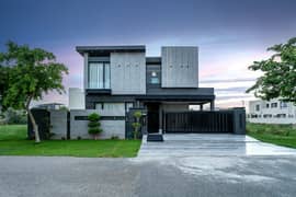 Exceptional 1-Kanal House Next-To-Corner Location With Premium Approach Exceptional 1-Kanal House Next-To-Corner Location With Premium Approach