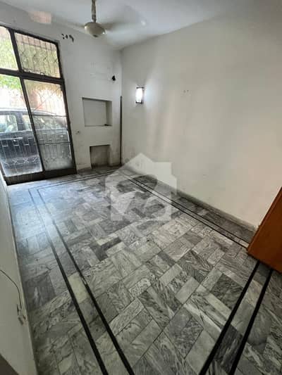 5 Marla Independent House In Main Cantt