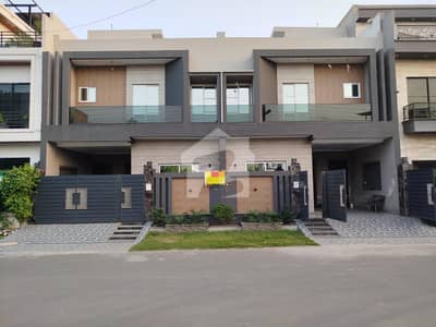 ویلینشیاء ہاؤسنگ سوسائٹی لاہور میں 10 مرلہ Studio مکان 2.85 کروڑ میں برائے فروخت۔