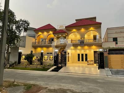 I Want To Sale 1 Kanal Owner Build Solid House At Prime Location I Want To Sale 1 Kanal Owner Build Solid House At Prime Location