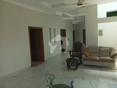 Spacious House Is Available For sale In Ideal Location Of Bahria Town Phase 7