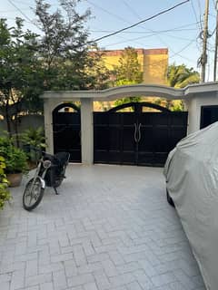 500 Yards Ground Portion 3 Bedroom With Basement For Rent