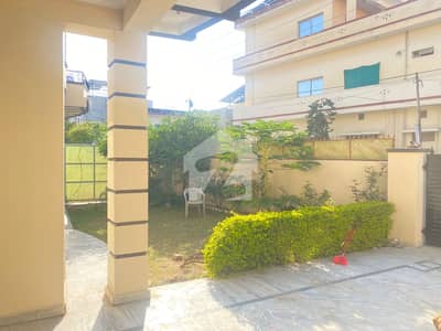 گلشن آباد سیکٹر 1 گلشن آباد,راولپنڈی میں 6 کمروں کا 1 کنال مکان 5.25 کروڑ میں برائے فروخت۔