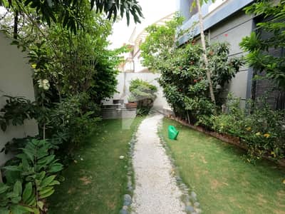 ڈی ایچ اے فیز 7 ڈی ایچ اے ڈیفینس,کراچی میں 6 کمروں کا 1 کنال مکان 18.0 کروڑ میں برائے فروخت۔