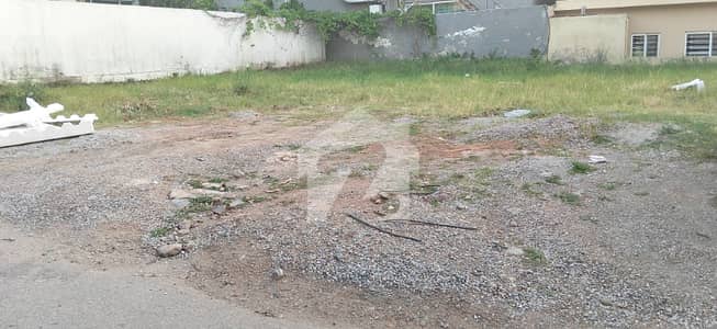 7 MARLA IDEAL RESIDENTIAL PLOT AVAILABLE FOR SALE IN USMAN BLOCK