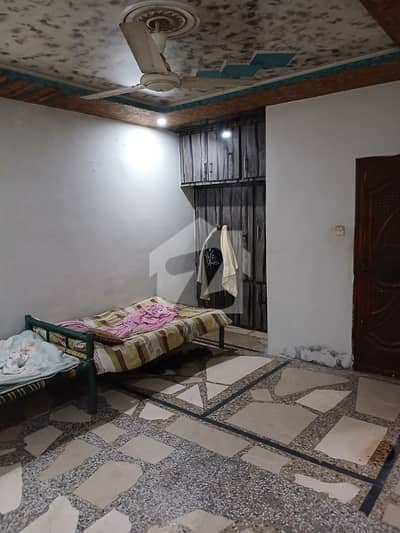 میسرائل روڈ راولپنڈی میں 4 کمروں کا 3 مرلہ مکان 85.0 لاکھ میں برائے فروخت۔