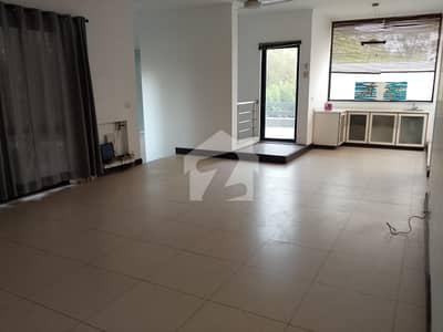 DEFENCE Phase 5 1 Kanal house For Rent