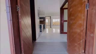 5 Bedrooms Luxurious Villa for RENT, Near Main Entrance of Bahria Town.