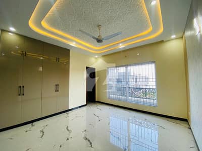 10 Marla House For Rent phase 8