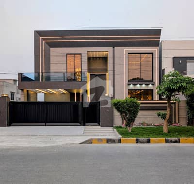 1 Kanal Brand New Ultra Modern Luxury House For Sale On 60 Feet Road | 6 Beds | Prime Location