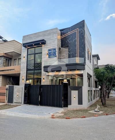 5 Marla Ultra-Modern Corner House For Sale in DHA Rahbar 3 Beds Top of the Line