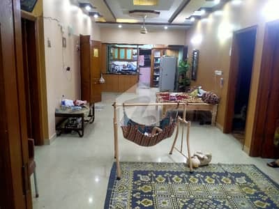 شرف آباد گلشنِ اقبال ٹاؤن,کراچی میں 4 کمروں کا 12 مرلہ بالائی پورشن 4.8 کروڑ میں برائے فروخت۔