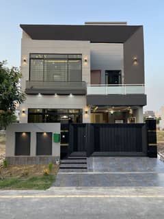 Bahria Nasheman 5 Marla Brand New Luxury Owner Build House Available For Sale Very Reasonable Price