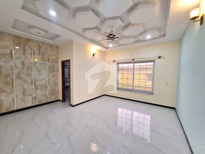 G-10 size 700sqy ibni sina main double road 9bed 8bath 4kitchen