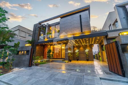 Modern Desiigned Staright Line 1 Kanal House In DHA Phase 7