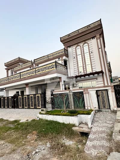 Premium 1 Kanal Luxury Designer House with Basement & Main Lawn