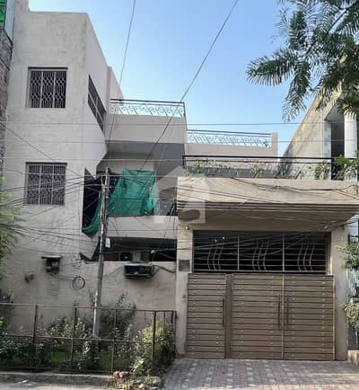 10 Marla House For Sale At Premium Location