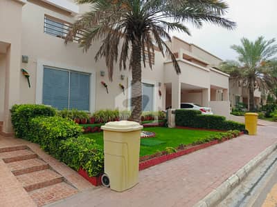 3Bed DDL 200sq yd Villa FOR SALE. All amenities nearby including Parks, Mosques and Gallery