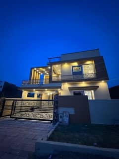 10 Marla House With Soller Available For Sale