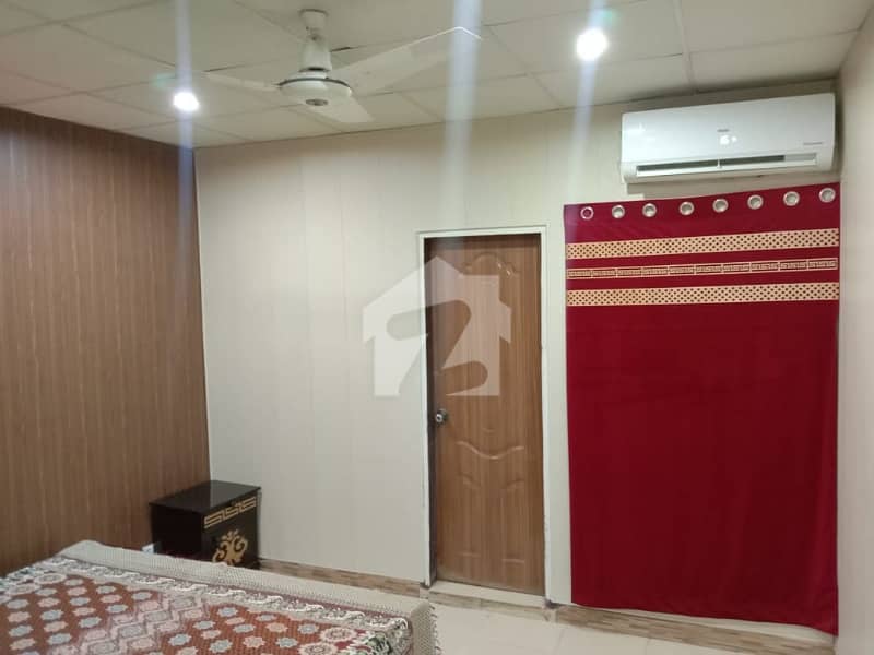 Fully Furnished Flat For Rent. Johar Town Lhr Fully Furnished Flat For Rent. Johar Town Lhr