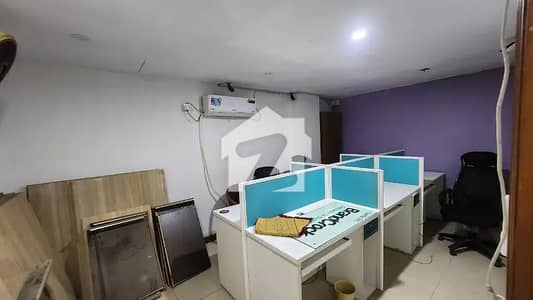 SEMI FURNISHED OFFICE WITH FULLY STAND BY GENRETOR IS AVAILABLE ONTHE RENT IN THE 24/,7 COMMERCIAL BUILDING AT SHAHRE E FAISAL