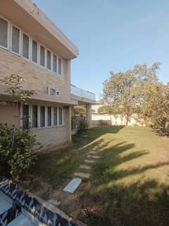 1100 Yards Elegant Super Luxurious 4 Bedrooms Bungalow Most Prime Heart Off Khayaban-e-jabal Close To Saudi Consulate