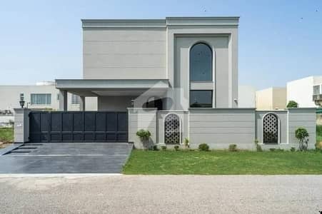 PHASE 7 1-KANAL BRAND NEW FULLY MAINTAINED BUNGALOW IS AVAILABLE FOR SALE.