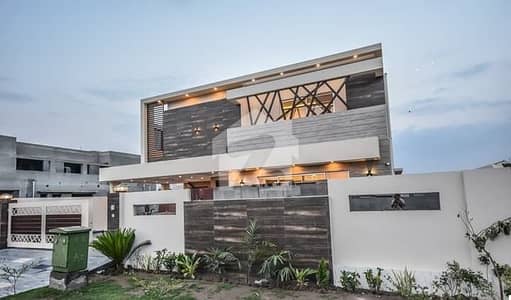 PHASE 7 1-KANAL BRAND NEW FULL BASEMENT BUNGALOW WITH 6 BEDROOMS IS AVAILABLE FOR SALE. PHASE 7 1-KANAL BRAND NEW FULL BASEMENT BUNGALOW WITH 6 BEDROOMS IS AVAILABLE FOR SALE.