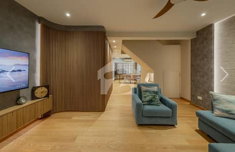 600 Yards Commercial Use Independent House For Rent With A Big Garage And Lots Of Rooms Boasting 10,000 Sqft Of Carpeted Area Suitable For Any Kind Of Business Located In Block 6 PECHS Near Shahrah-E-Faisal And Tipu Sultan Road | Office For Rent